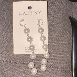 Daisunx Pearl Drop C & D Hanging Earrings